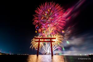 カラフルな花火の写真