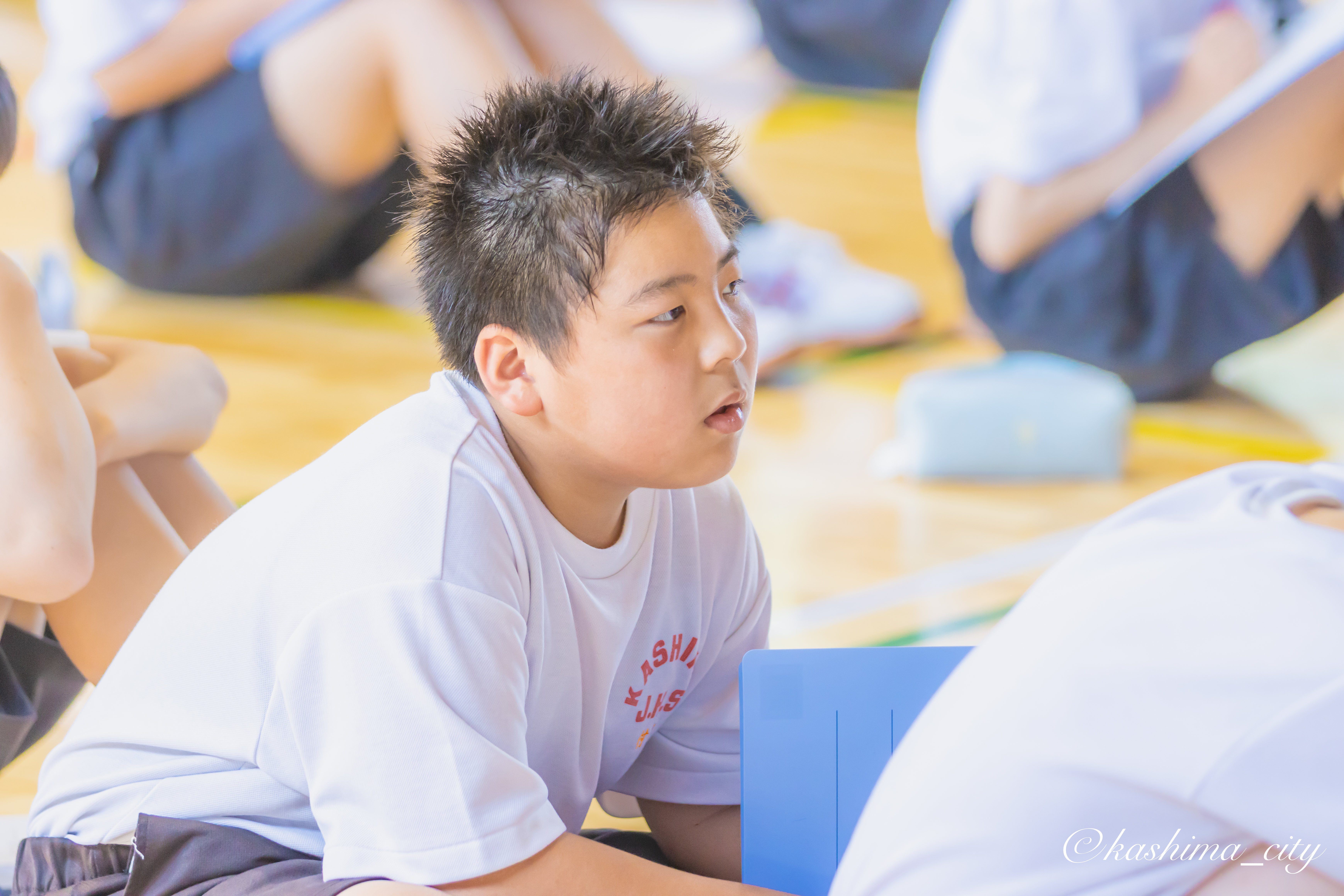 講義を聞く男子生徒②
