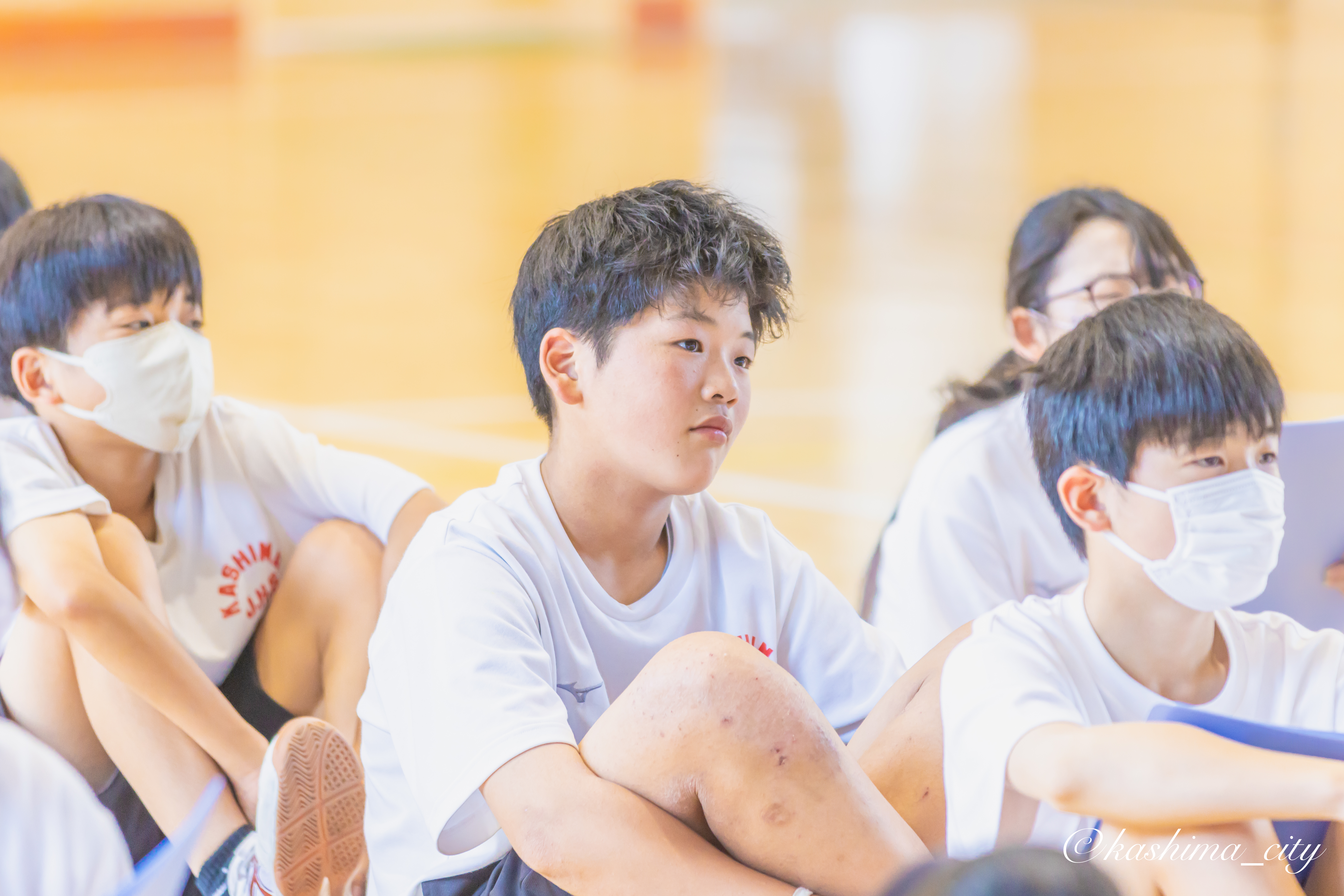 講義を聞く男子生徒⑤
