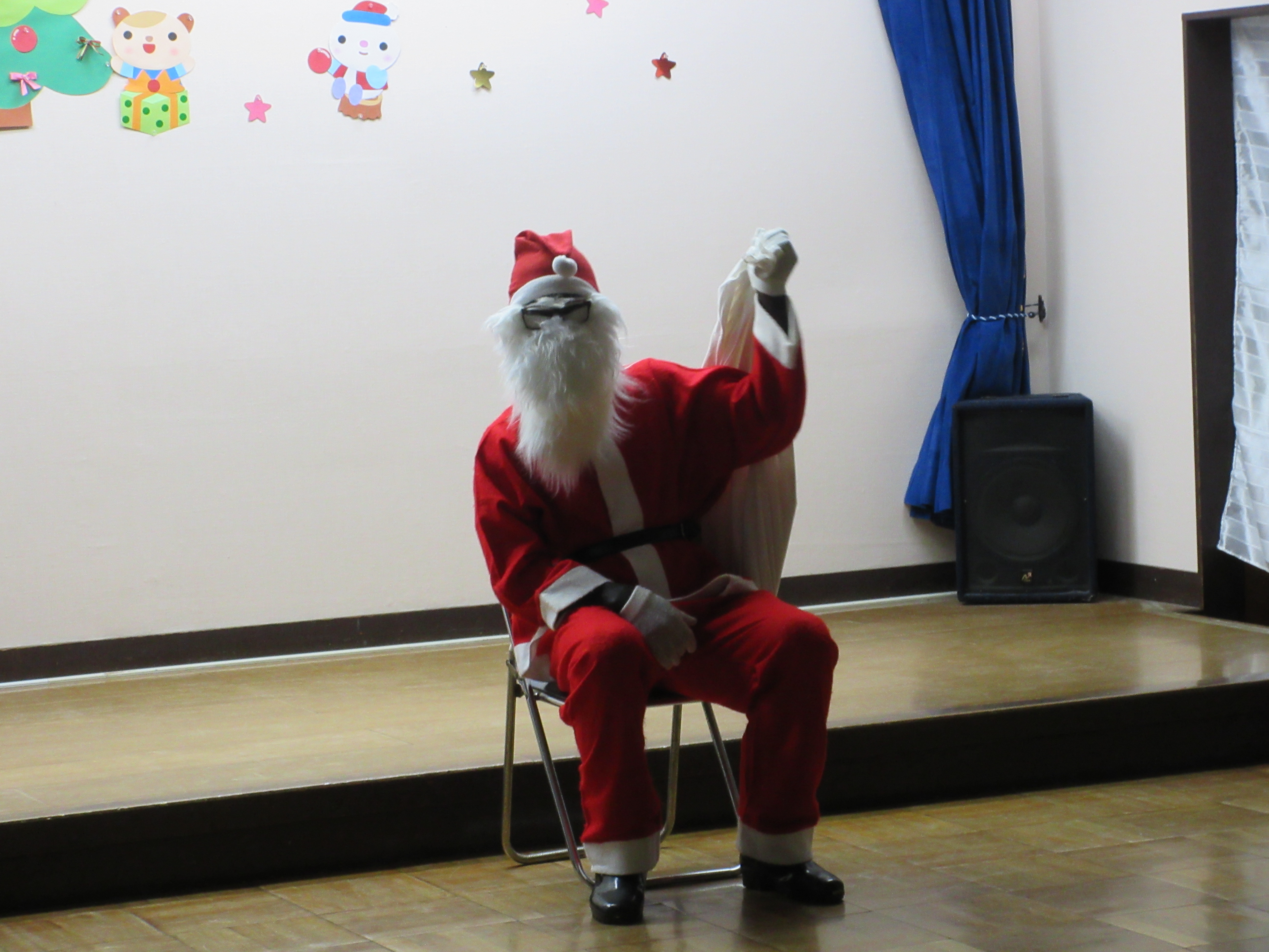 冬のお楽しみ会・サンタさん