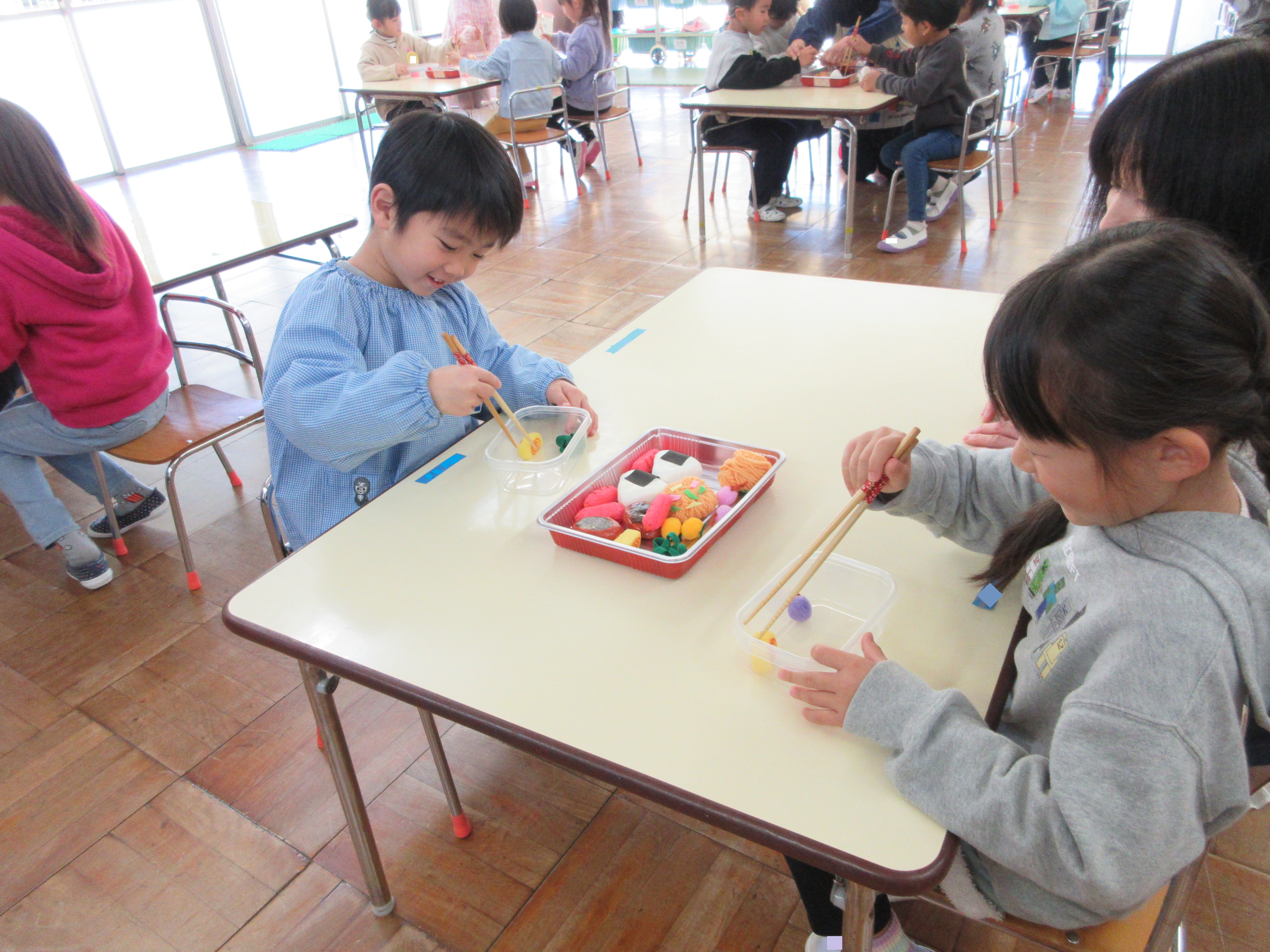 お弁当作り・年長組