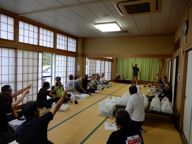 ジャンケン大会で盛り上がっている様子です。