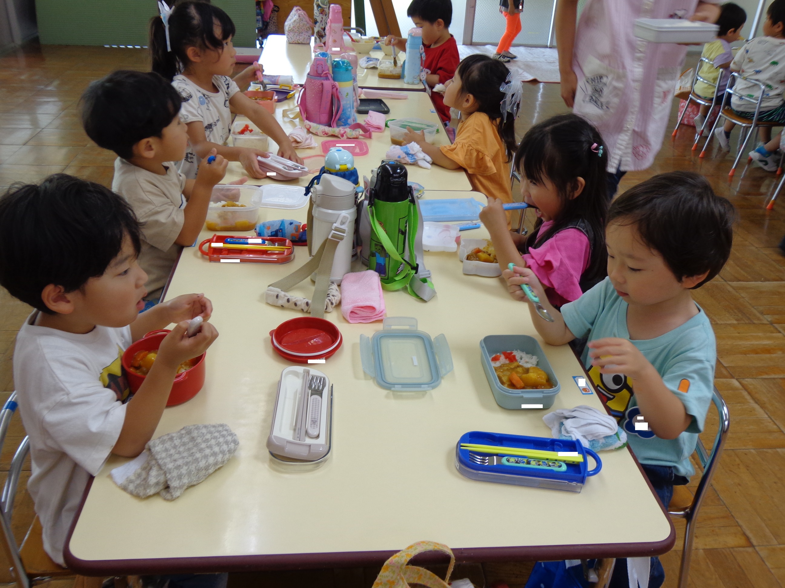 カレーライス・全園児