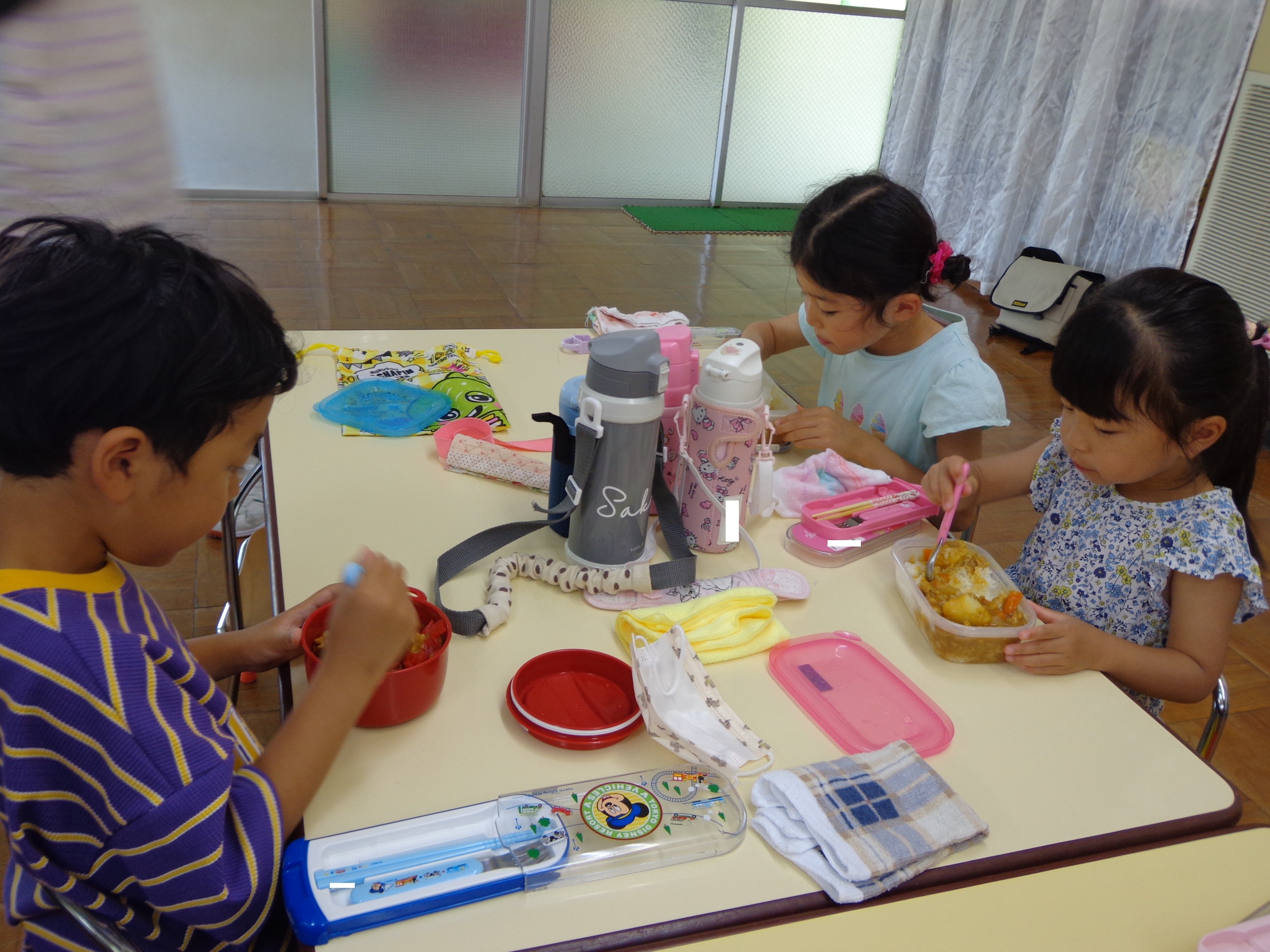 カレーライス・全園児