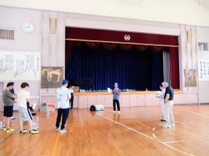 講師は鹿嶋市スポーツ推進委員の高橋さん。