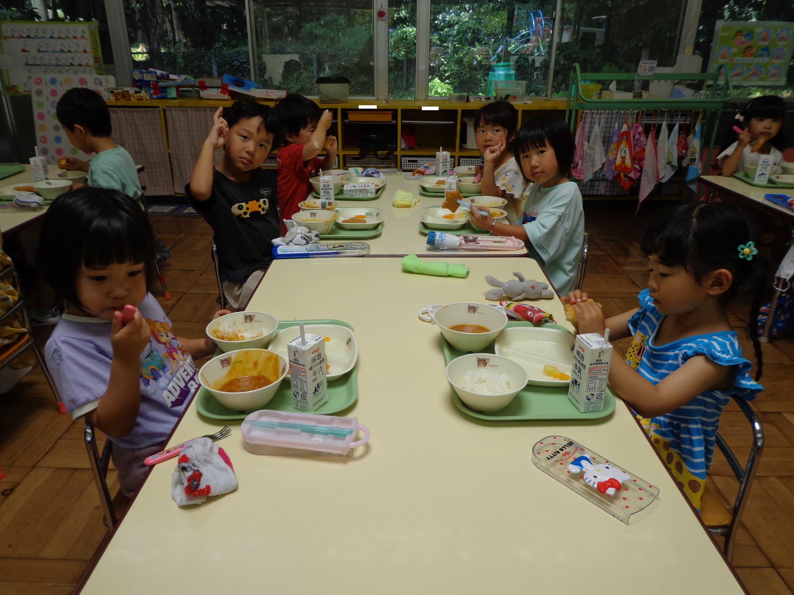 なかよし給食・年長組・年中組