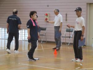 開眼片足立ち