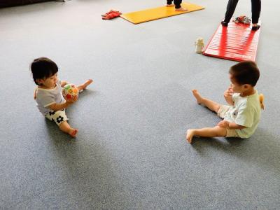 ボールで遊びましょ♪