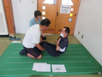 上体起こしを頑張ってます