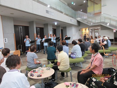 カフェ