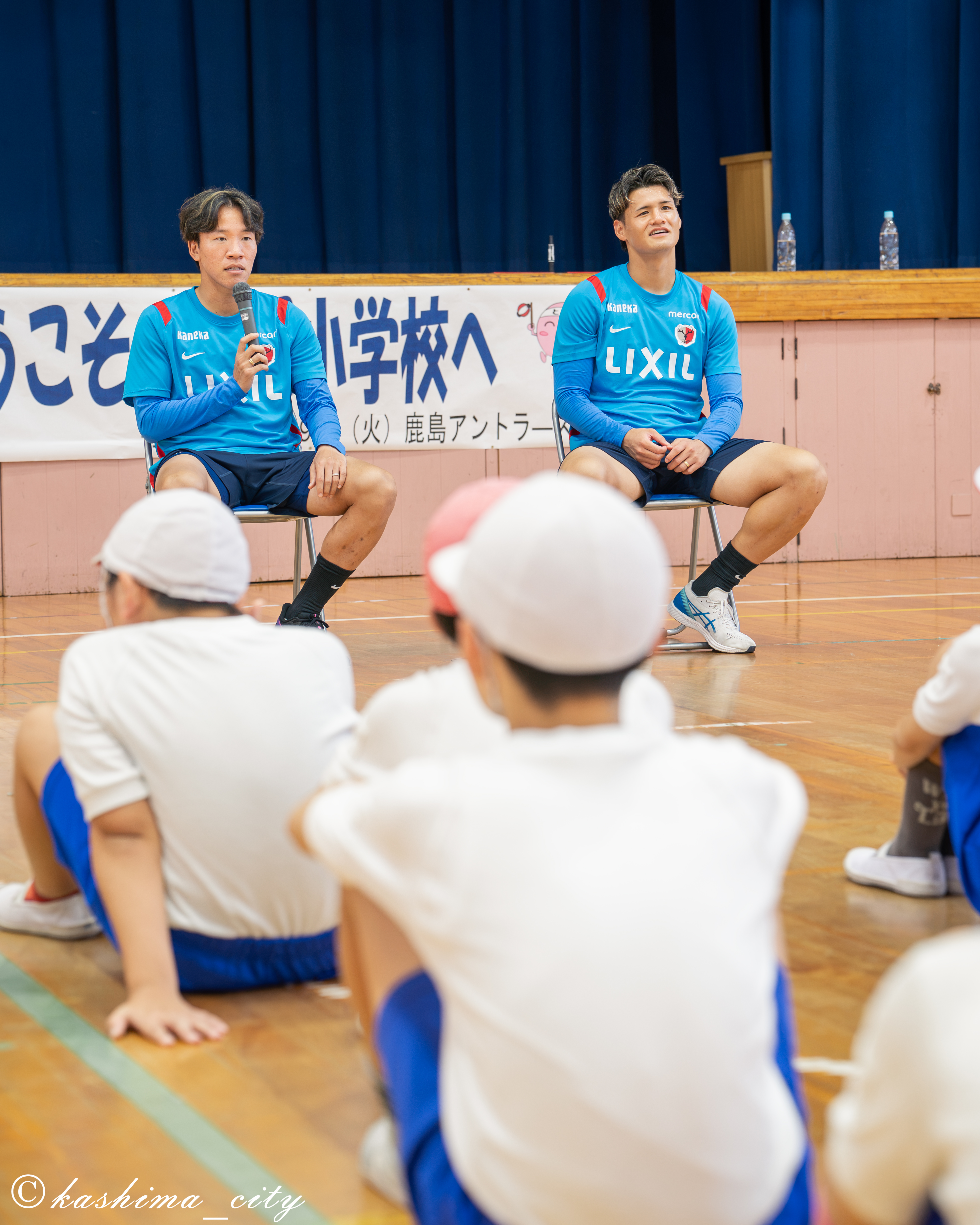 児童からの質問に答える広瀬選手